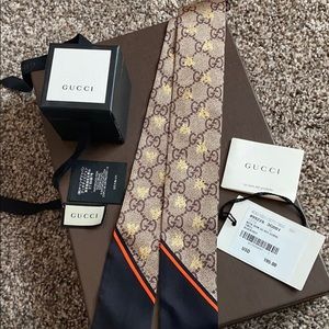 gg bees silk neck bow
